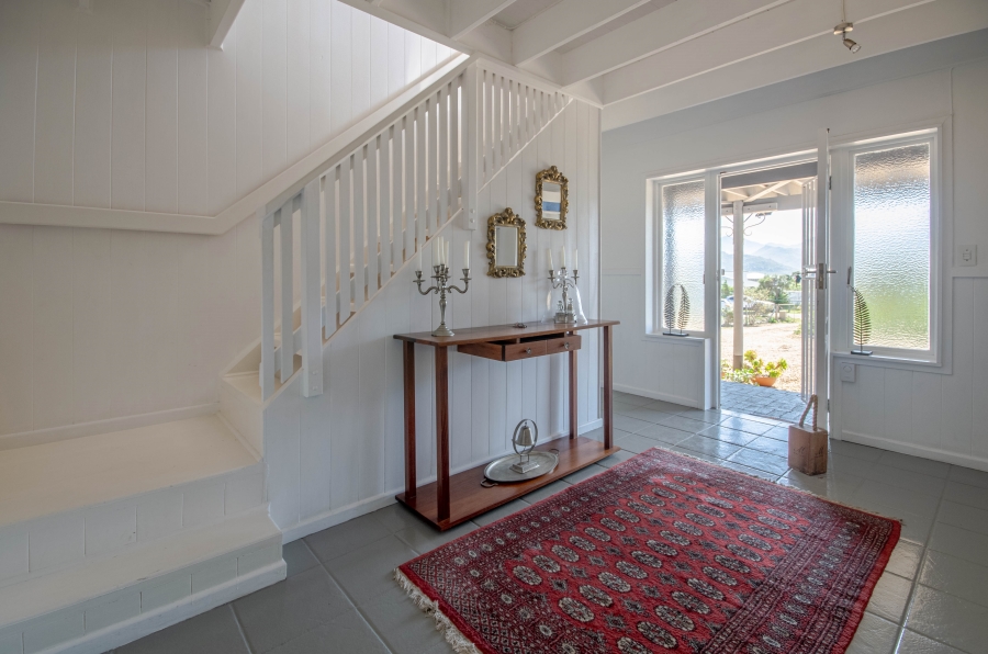 4 Bedroom Property for Sale in Pringle Bay Western Cape